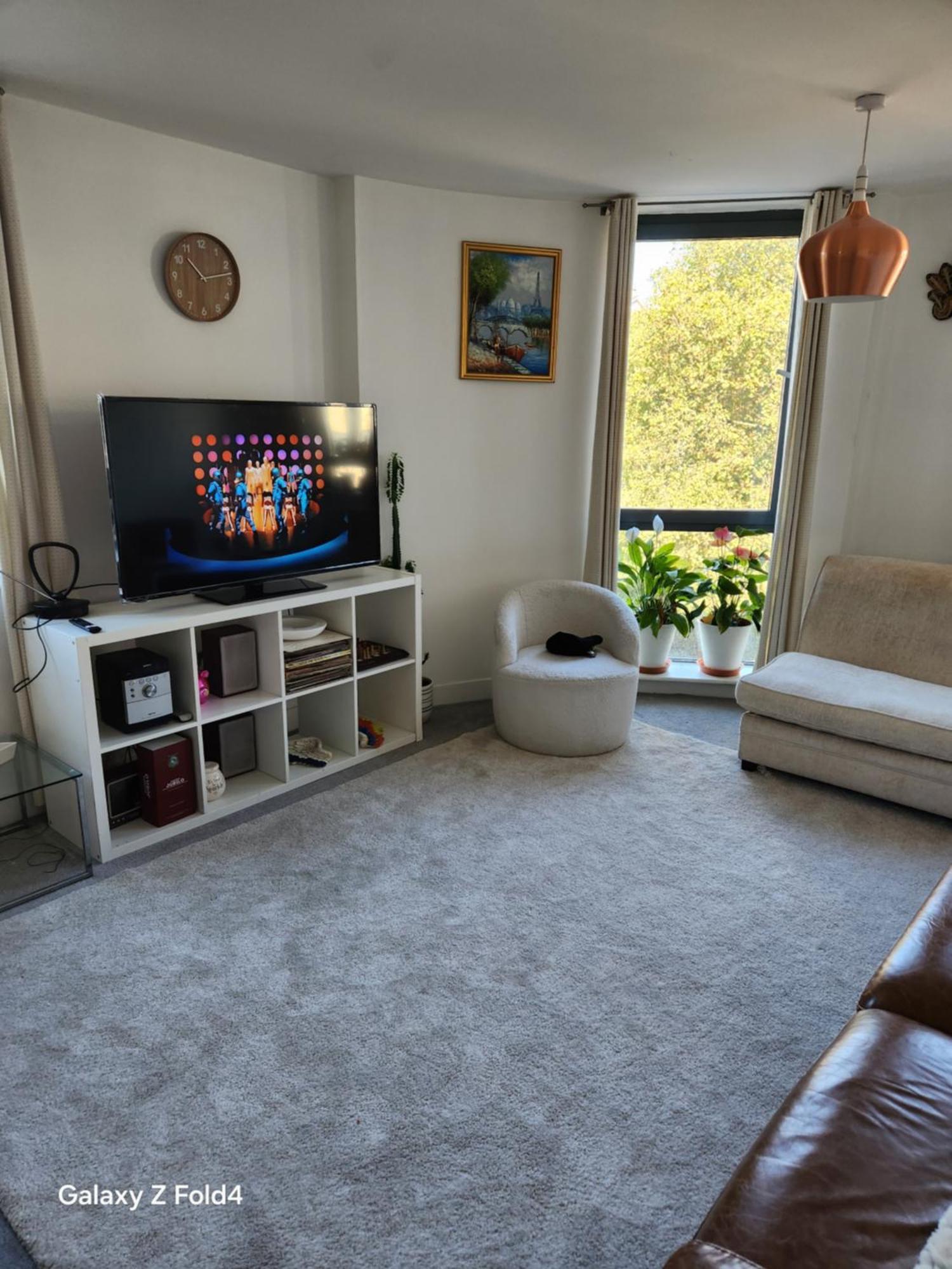Tower Bridge - Saint Katherine's Dock Apartment *